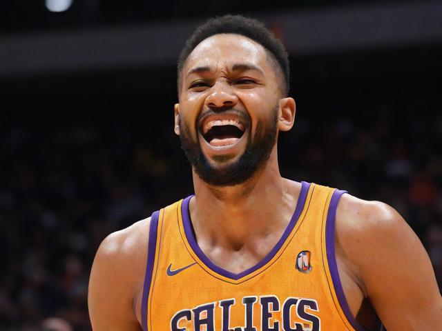 “九游app_ NBA最奇葩的玩笑时刻，球员爆笑全场”，爆笑nba游戏