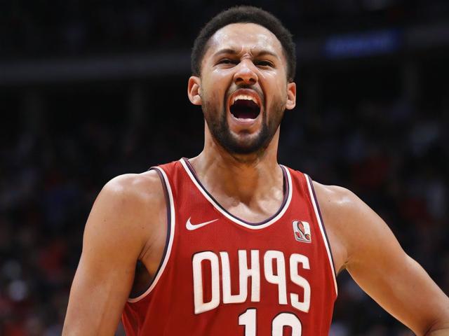 “九游app_ NBA最奇葩的玩笑时刻，球员爆笑全场”，爆笑nba游戏