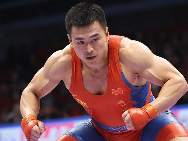九游体育网站_ 传统摔跤表演，传承文化展现力量，体育摔跤项目